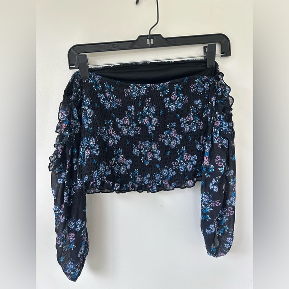 Wild fable floral top size medium - Picture 3 of 5